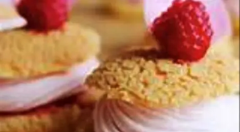 Shortbread and curd cakes "Vostorg"