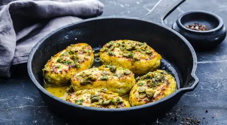 Chicken cutlets with cucumbers