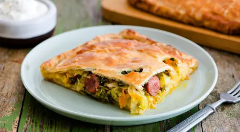Tarta de col con hojaldre fácil