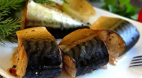 Caballa - ahumada en la naturaleza