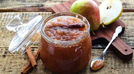 Pear “butter” with cinnamon