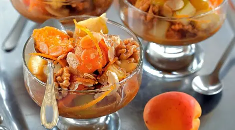 Honey dessert for tea