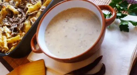 Sopa de champiñones y cazuela de pasta