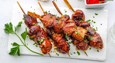 Brochetas de pavo "Yakitoriya"