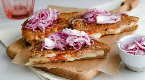 Sandwich au poulet géorgien