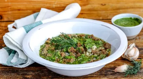 Tyurya aux oignons cuits