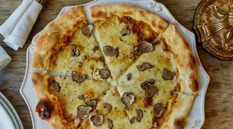 Pizza aux truffes