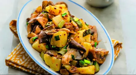 Lean salad with mushrooms