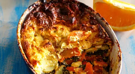 Spinat-Kartoffel-Karotten-Auflauf mit Orangenschale
