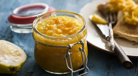Honey spread with oranges and lemons