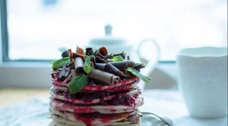 Pancakes with ricotta and banana