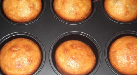 Cupcakes with chocolate