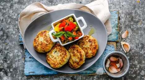 Turkey cutlets with zucchini