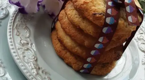 Cookies with chocolate chips