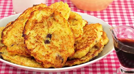 Frittelle di miglio con mele