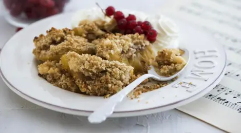 Peaches with Custard and Oatmeal