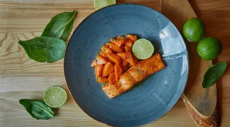 Saumon sauce piment miel et carottes caramélisées