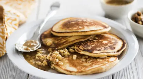 American pancakes with walnut caramel sauce
