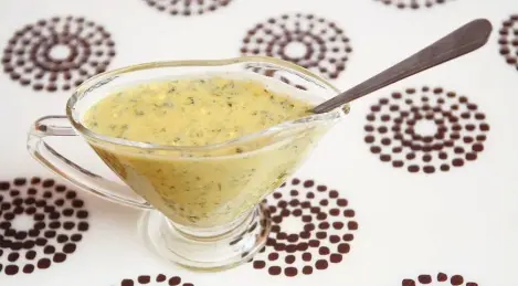Salsa bechamel de mostaza para pescado frito y carne a la brasa