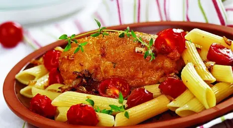 Solomillo de cerdo en tripa de parmesano al tomillo