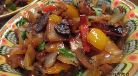 Chou aux champignons et épices