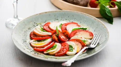 Insalata con le pesche