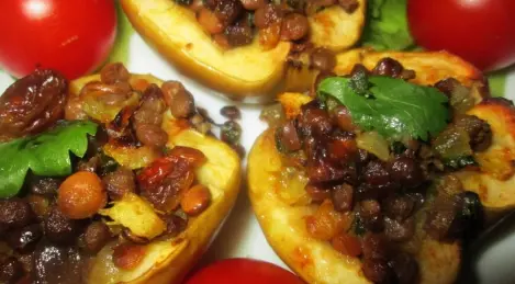 Pommes farcies aux raisins secs et lentilles