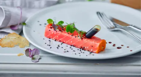 Rotolo di tonno con patate dolci al forno e salsa teriyaki