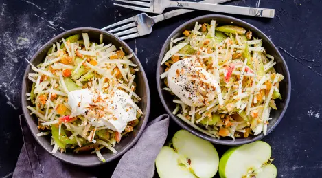 Salad with rhubarb and apple