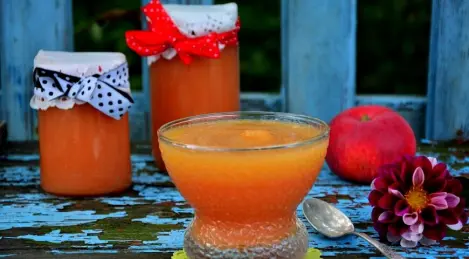 Zartes Apfelmus aus einem Multikocher