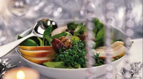 Italian salad with pear and parmesan