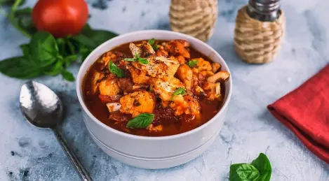 Cauliflower with tomatoes