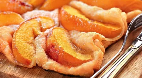 Peaches in a puff