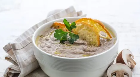 Soup with baked mushrooms