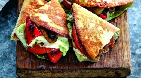 Tortillas aux légumes grillés et mozzarella