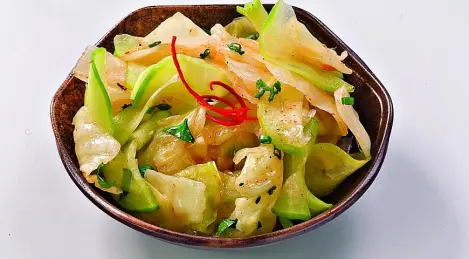 Kimchi from young cabbage and radish