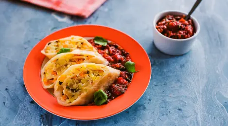 Steam roll (khanum) with potatoes and pumpkin