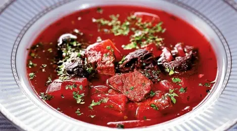 Borscht with prunes
