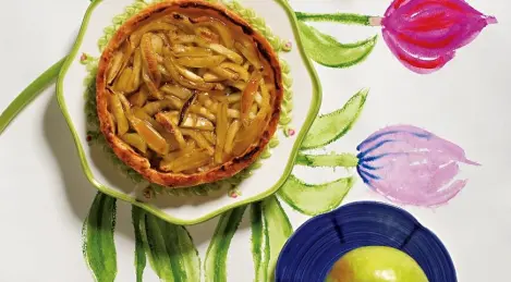 Tartlets with apples and honey