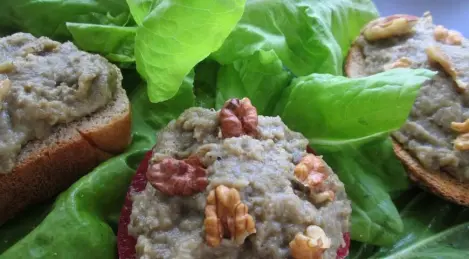 Aperitivo de yogur de berenjena