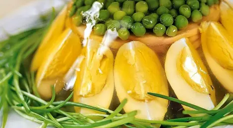 Jellied chicken breast and eggs