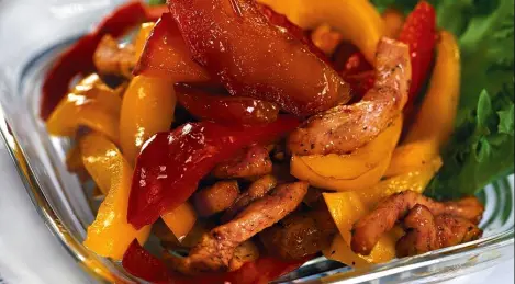 Chicken and caramelized apple salad