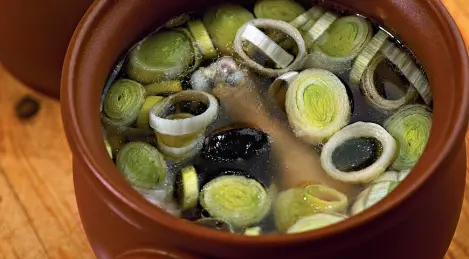 Schottische Cocci-Likki-Suppe