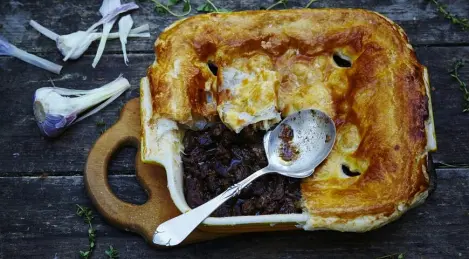 Portioned English-style beef pies