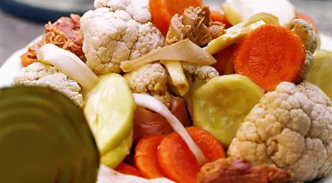 Légumes à la vapeur avec sauce au thon