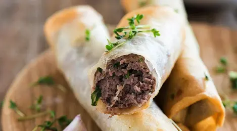 Spring rolls with lamb