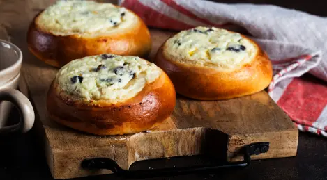 Gâteaux au fromage avec du fromage cottage