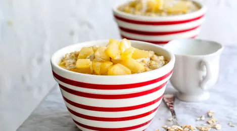 Oatmeal with pear