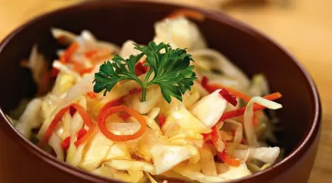 Kohl sautiert mit Peperoni