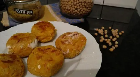 Escalopes végétaliennes de pois chiches et de boulgour